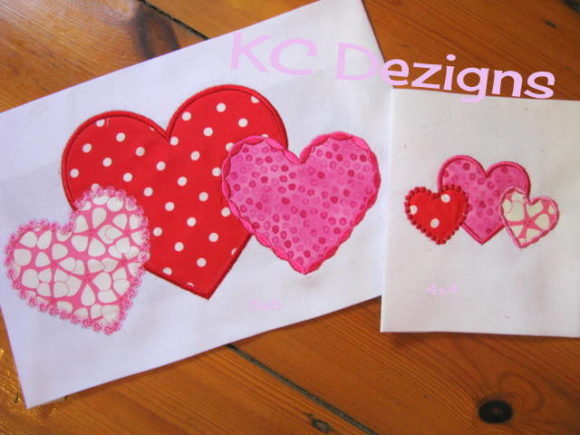 Charming Linked Hearts Applique for Gifts